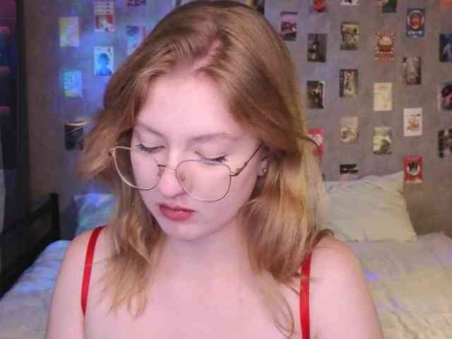 NicoleEniston webcam