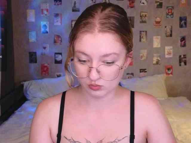 NicoleEniston webcam