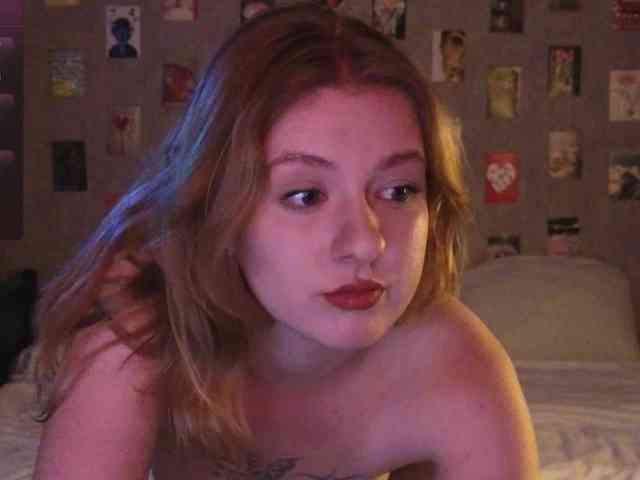 NicoleEniston webcam