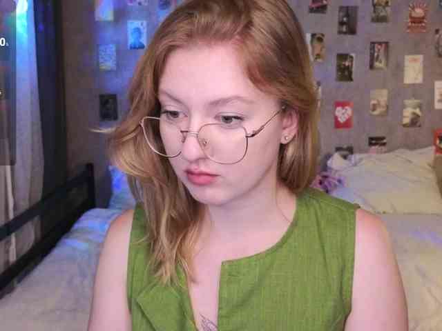 NicoleEniston webcam
