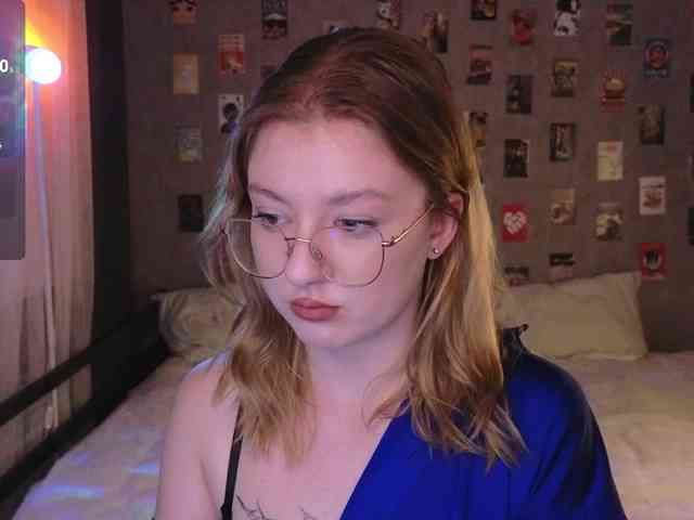 NicoleEniston webcam