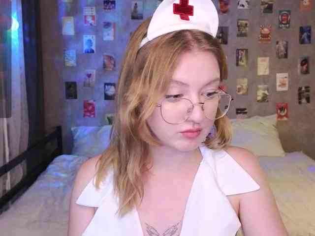 NicoleEniston webcam
