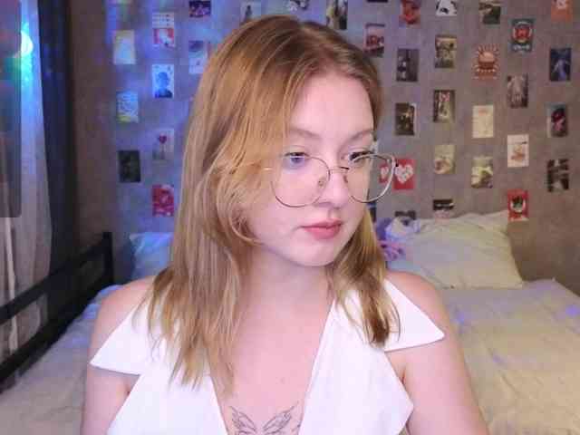 NicoleEniston webcam