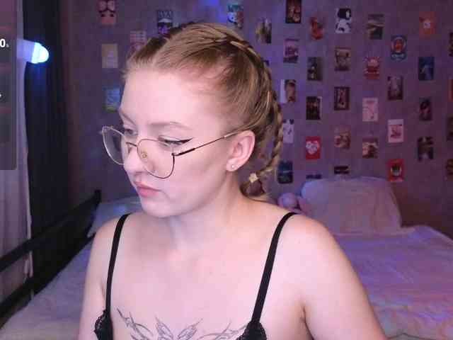 NicoleEniston webcam