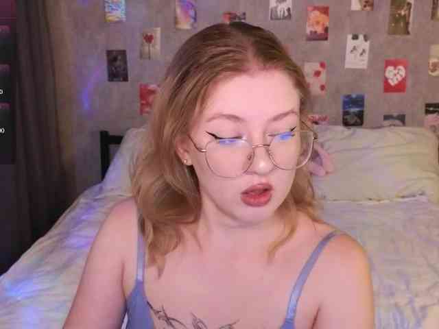 NicoleEniston webcam