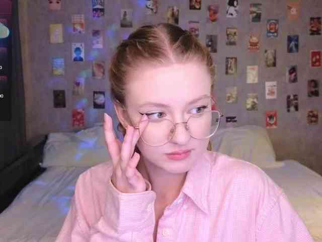 NicoleEniston webcam