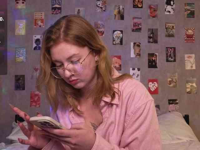 NicoleEniston webcam