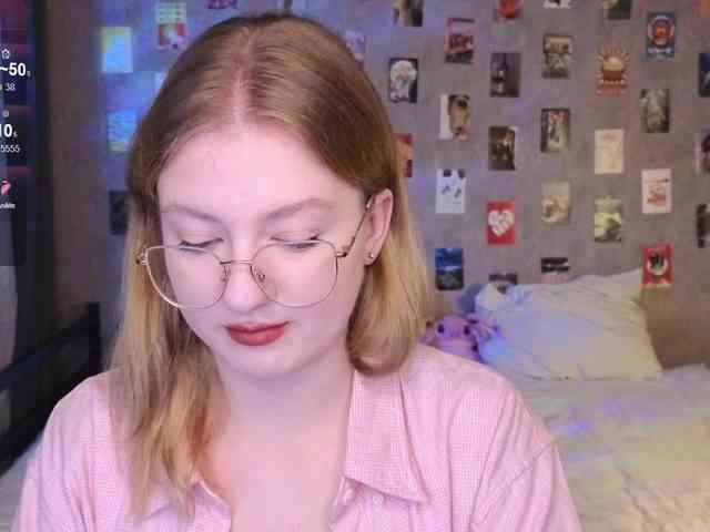 NicoleEniston webcam