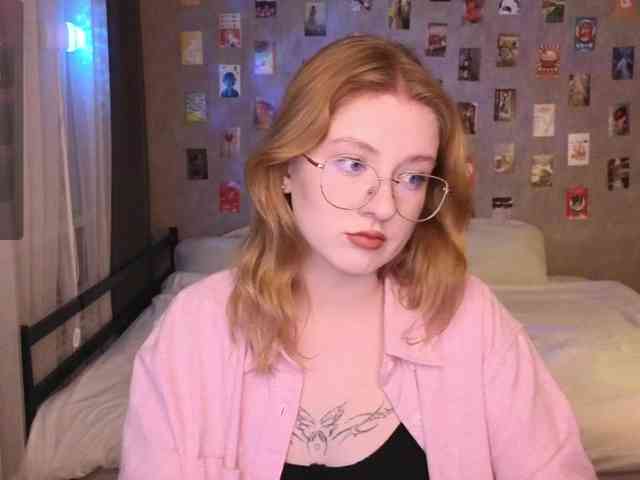 NicoleEniston webcam