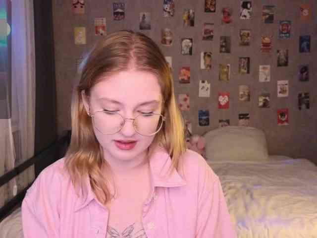 NicoleEniston webcam