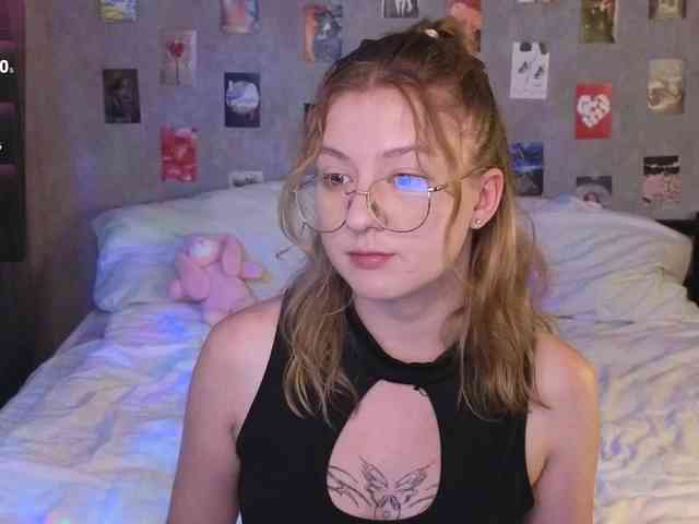 NicoleEniston webcam