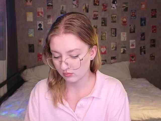 NicoleEniston webcam