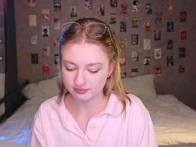 NicoleEniston webcam