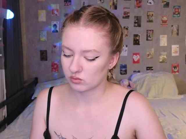 NicoleEniston webcam