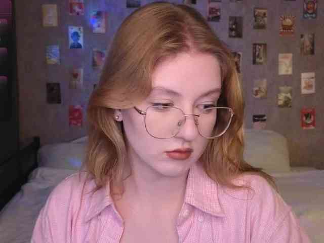 NicoleEniston webcam