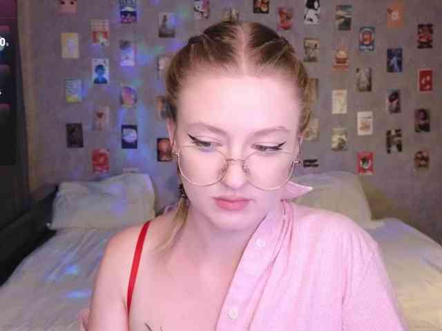 NicoleEniston webcam