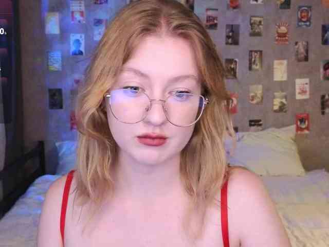 NicoleEniston webcam
