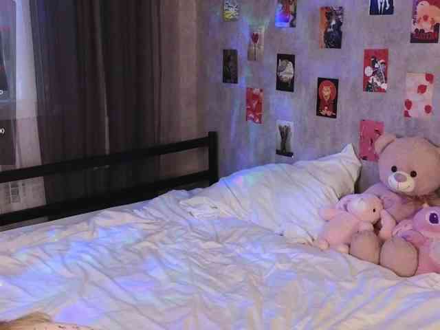 NicoleEniston webcam