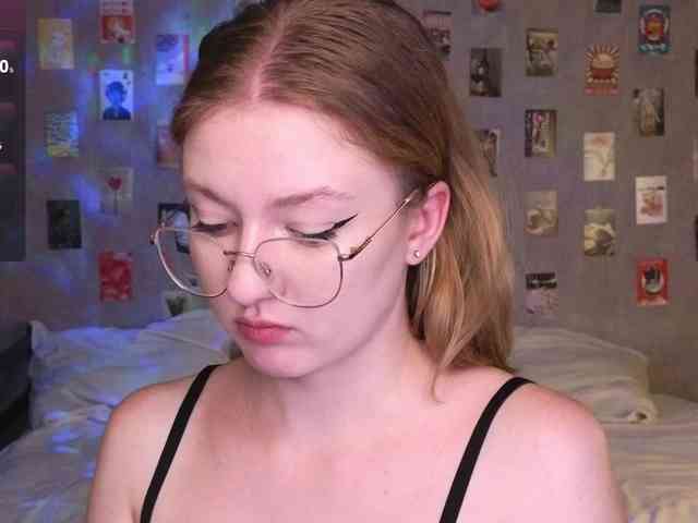 NicoleEniston webcam