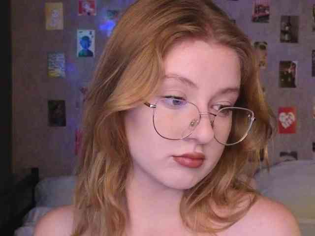 NicoleEniston webcam