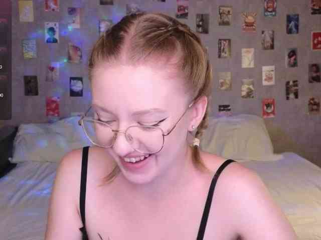 NicoleEniston webcam