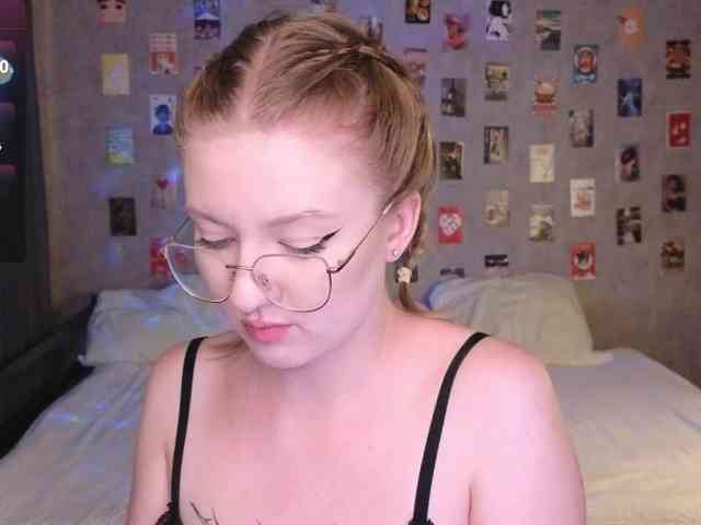 NicoleEniston webcam