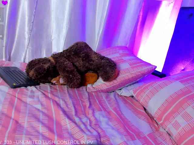 Riley-Black webcam