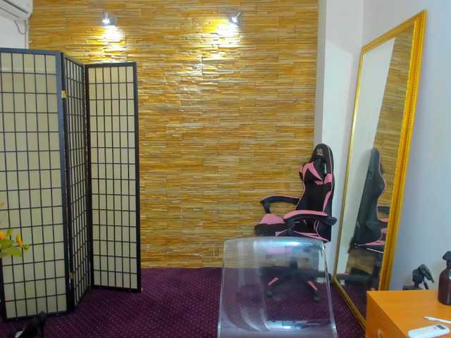 JessyBee's BongaCams show and profile