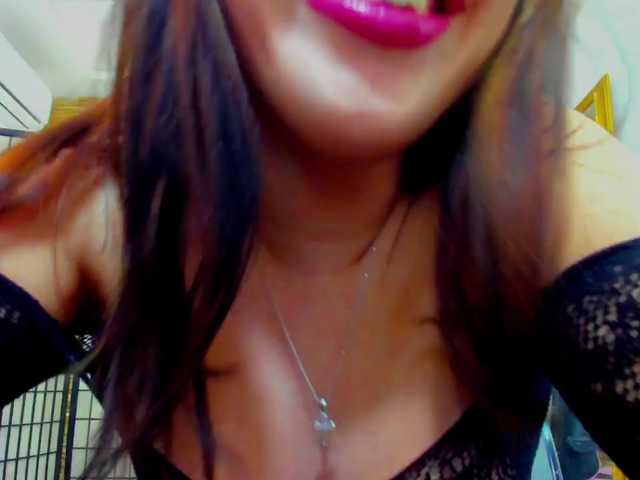 JessyBee's BongaCams show and profile