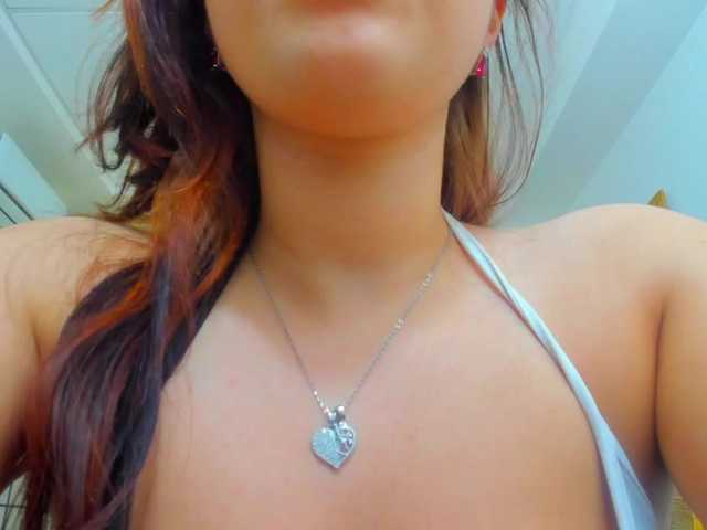 JessyBee's BongaCams show and profile