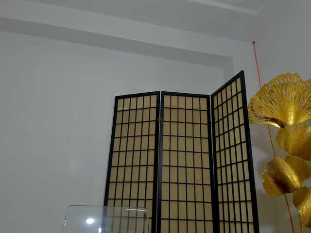 JessyBee's BongaCams show and profile