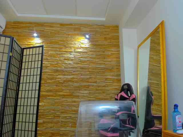 JessyBee Live Webcam on BongaCams