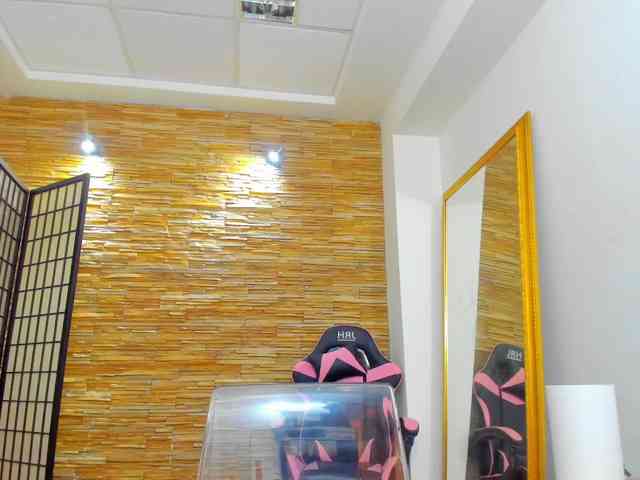 JessyBee Live Webcam on BongaCams