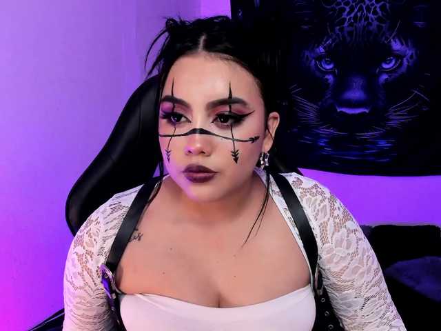 Nicol-Ruizz's BongaCams show and profile