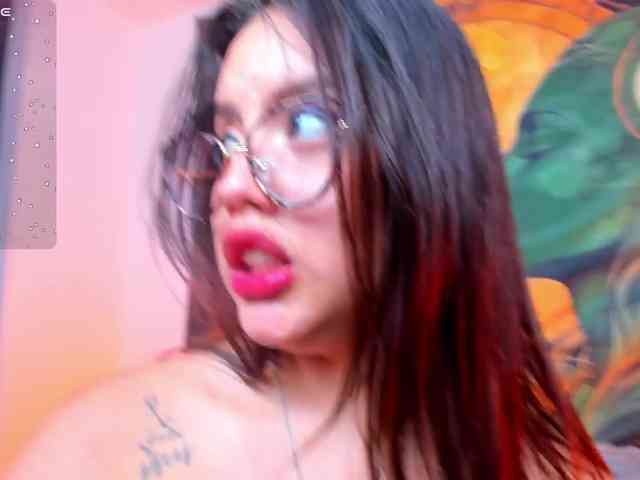 Модель: nicol_ruizz