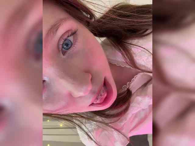 l1ttle-puppy Live Webcam on BongaCams