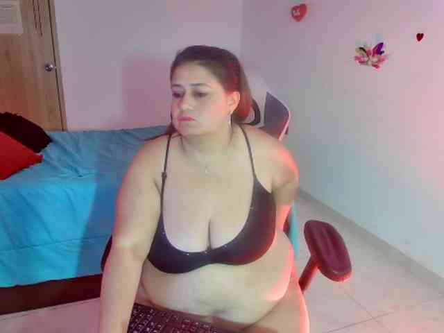 LizzMilf webcam