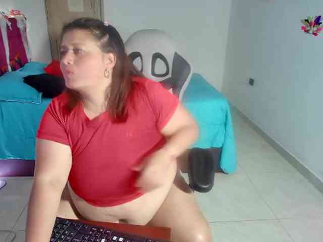 LizzMilf webcam