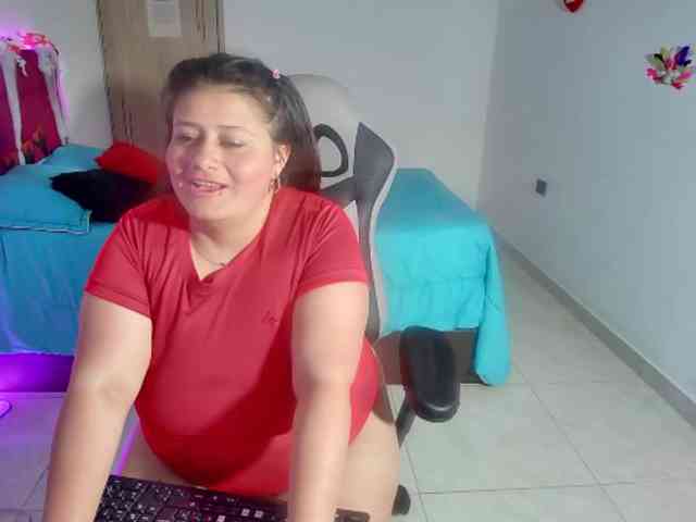 LizzMilf webcam