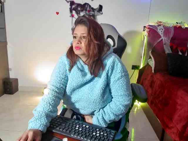 LizzMilf webcam