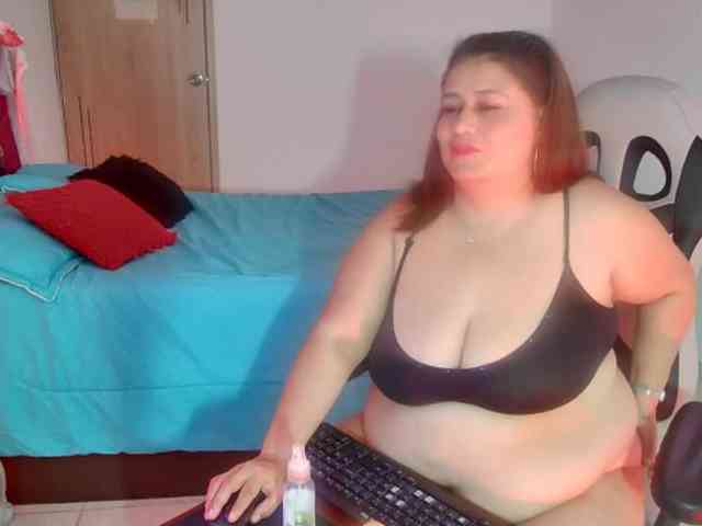 LizzMilf webcam