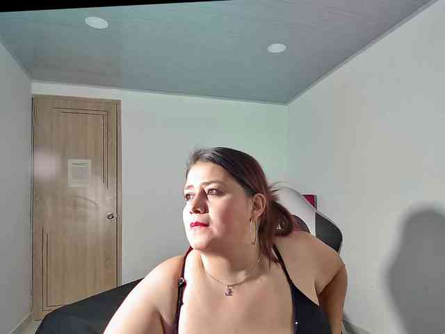 LizzMilf webcam