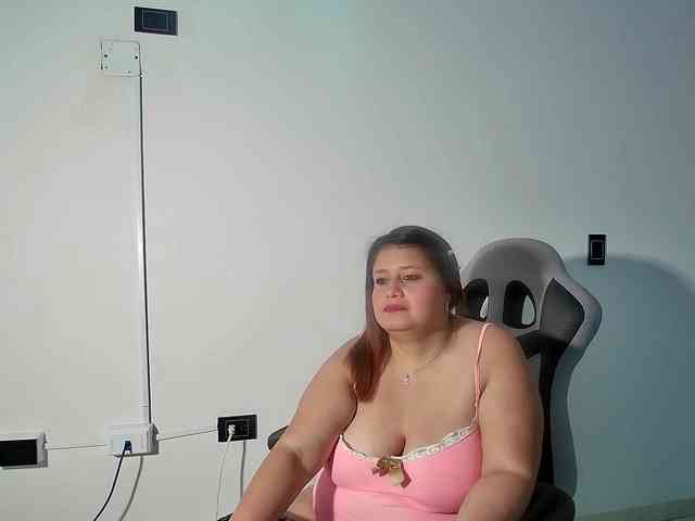 LizzMilf webcam