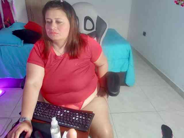 LizzMilf webcam