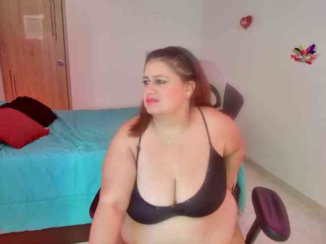 LizzMilf webcam