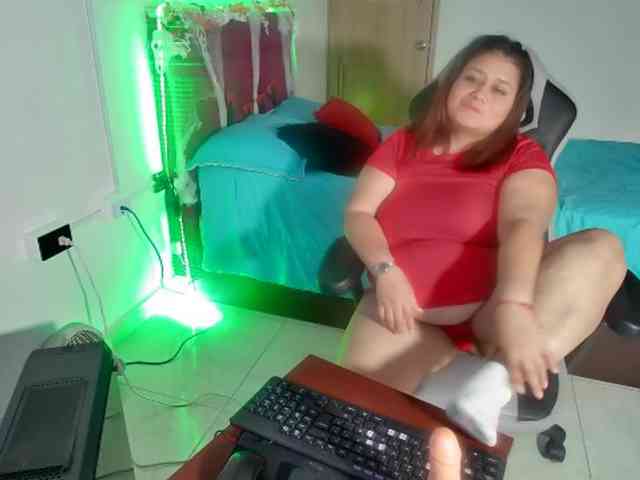 LizzMilf webcam