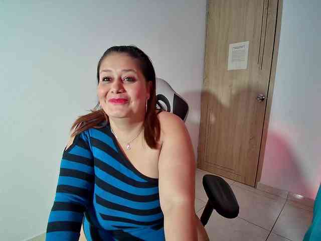 LizzMilf webcam