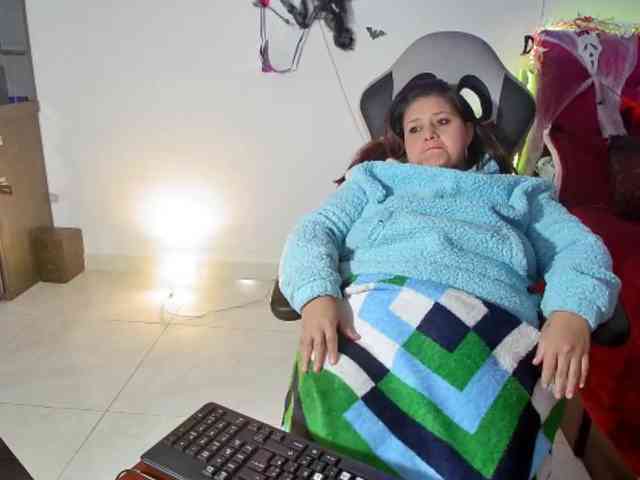 LizzMilf webcam