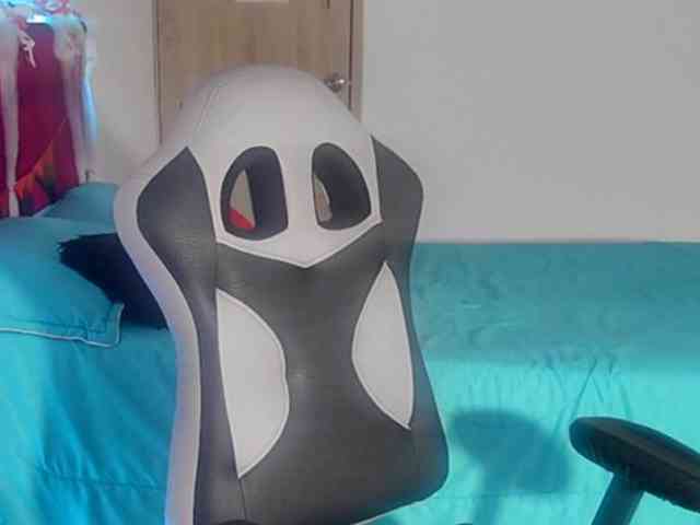 LizzMilf webcam