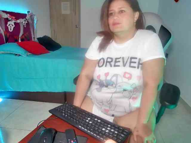 LizzMilf webcam